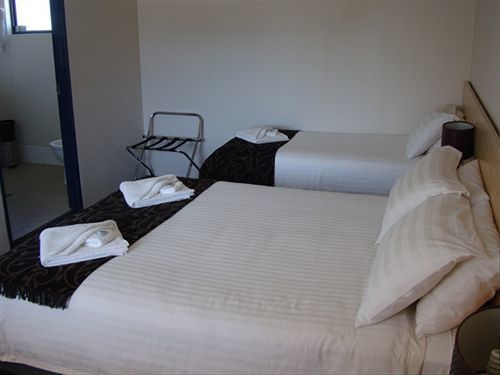 Red Cedar Motel 3*