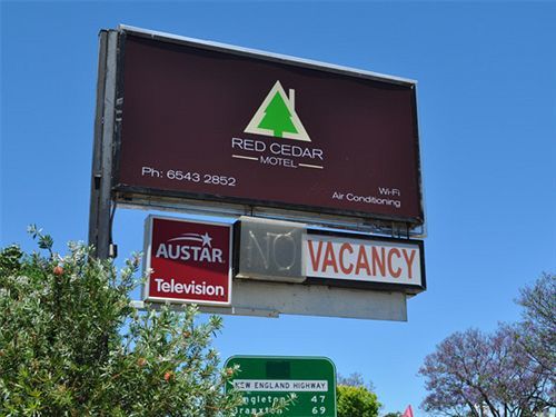 Red Cedar Motel 3*